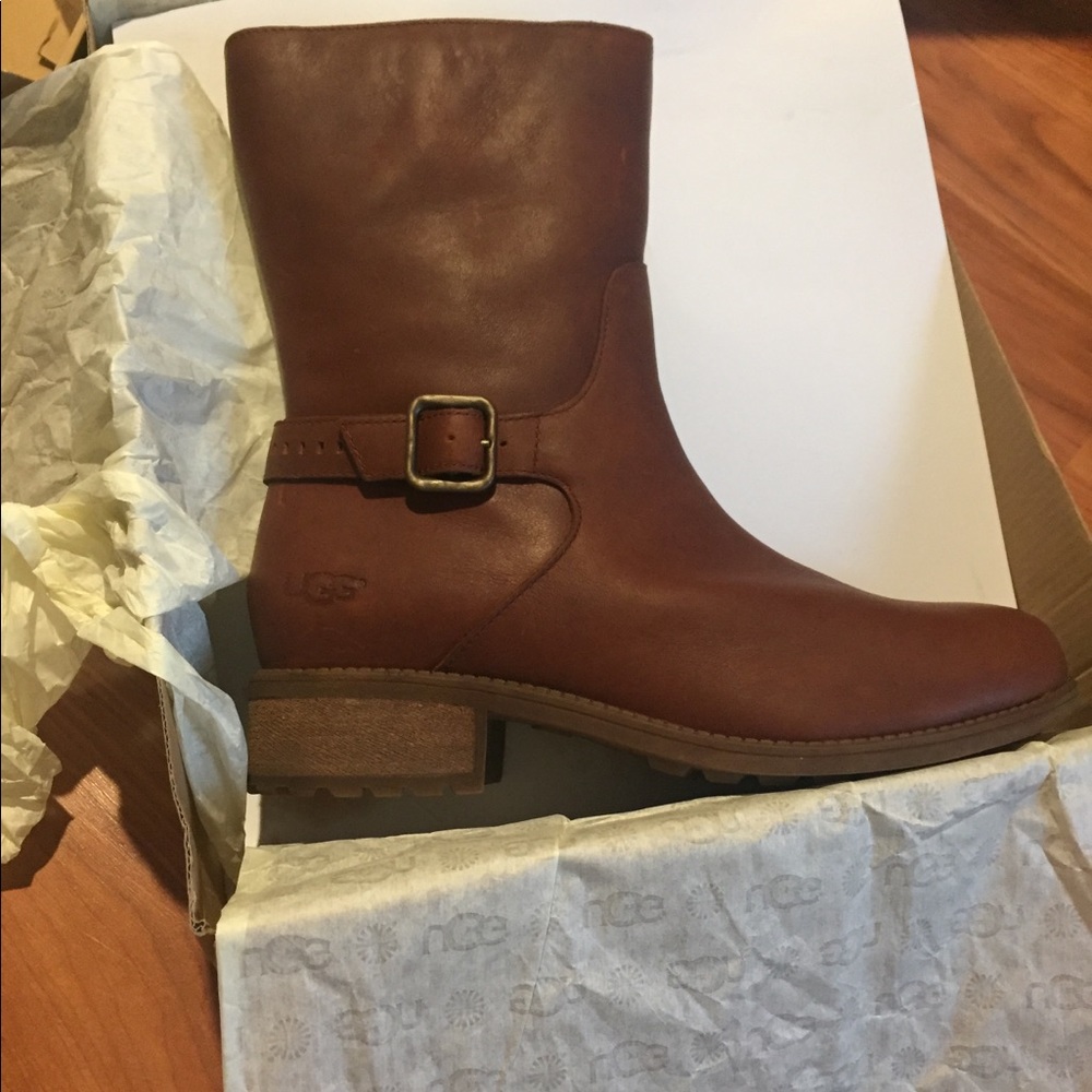 Ugg Boots Keppler size 9 never worn/ new in box